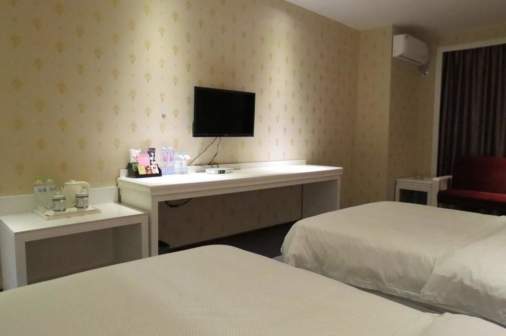 Longwang Business Hotel Liuzhou Екстериор снимка
