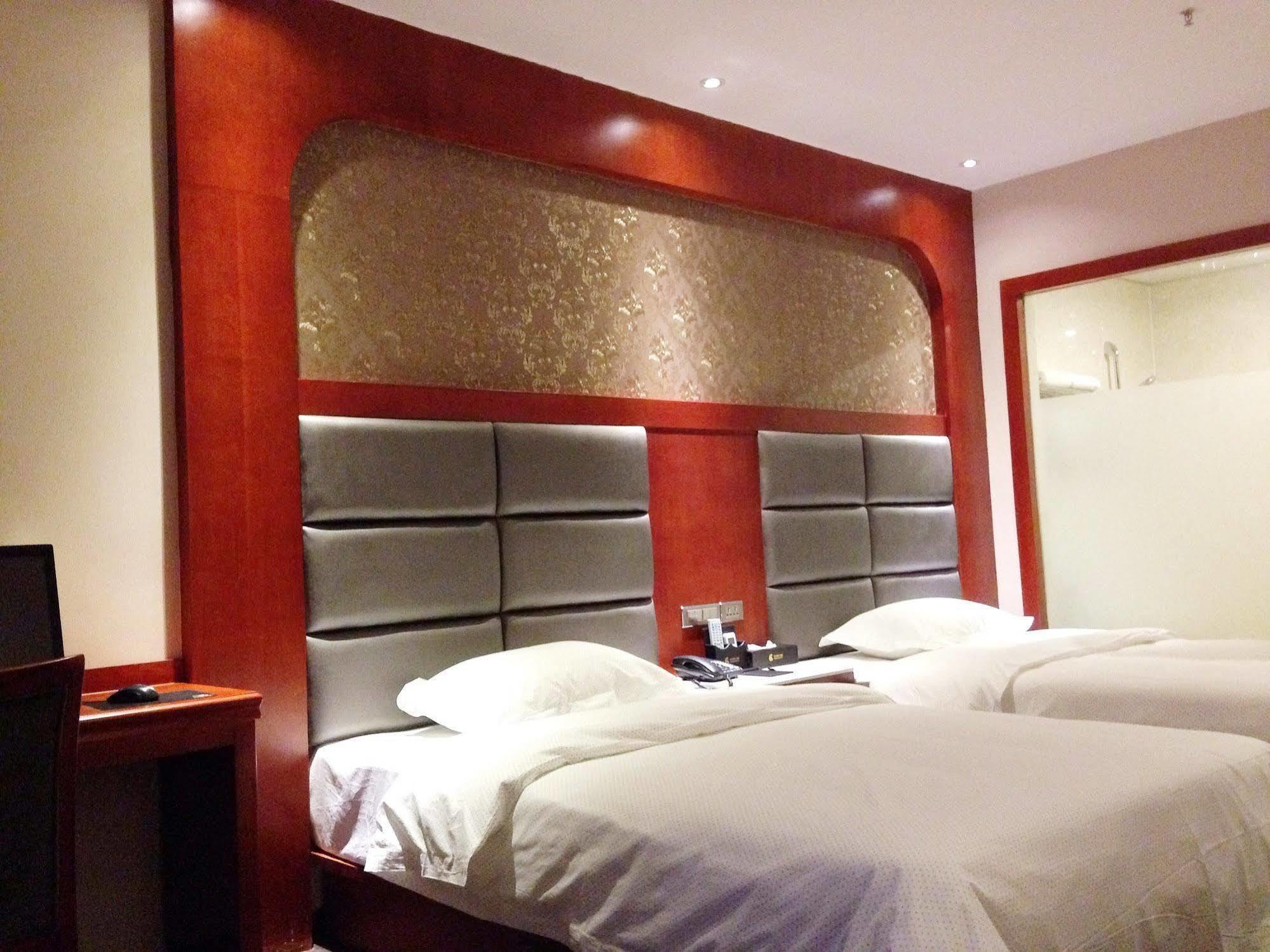 Longwang Business Hotel Liuzhou Екстериор снимка
